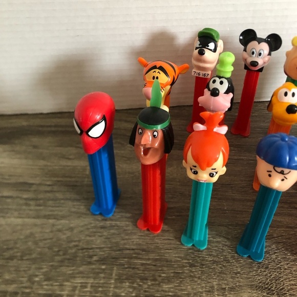 Vintage PEZ Dispensers Collection - Picture 3 of 9